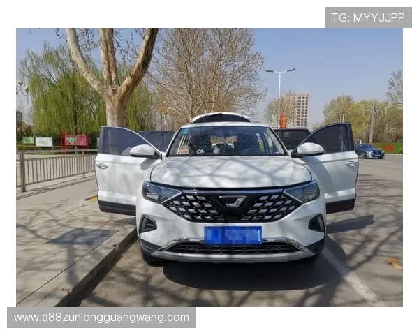 尊龙z6智能科技配置全面升级，带来前所未有的驾驶乐趣与安全保障